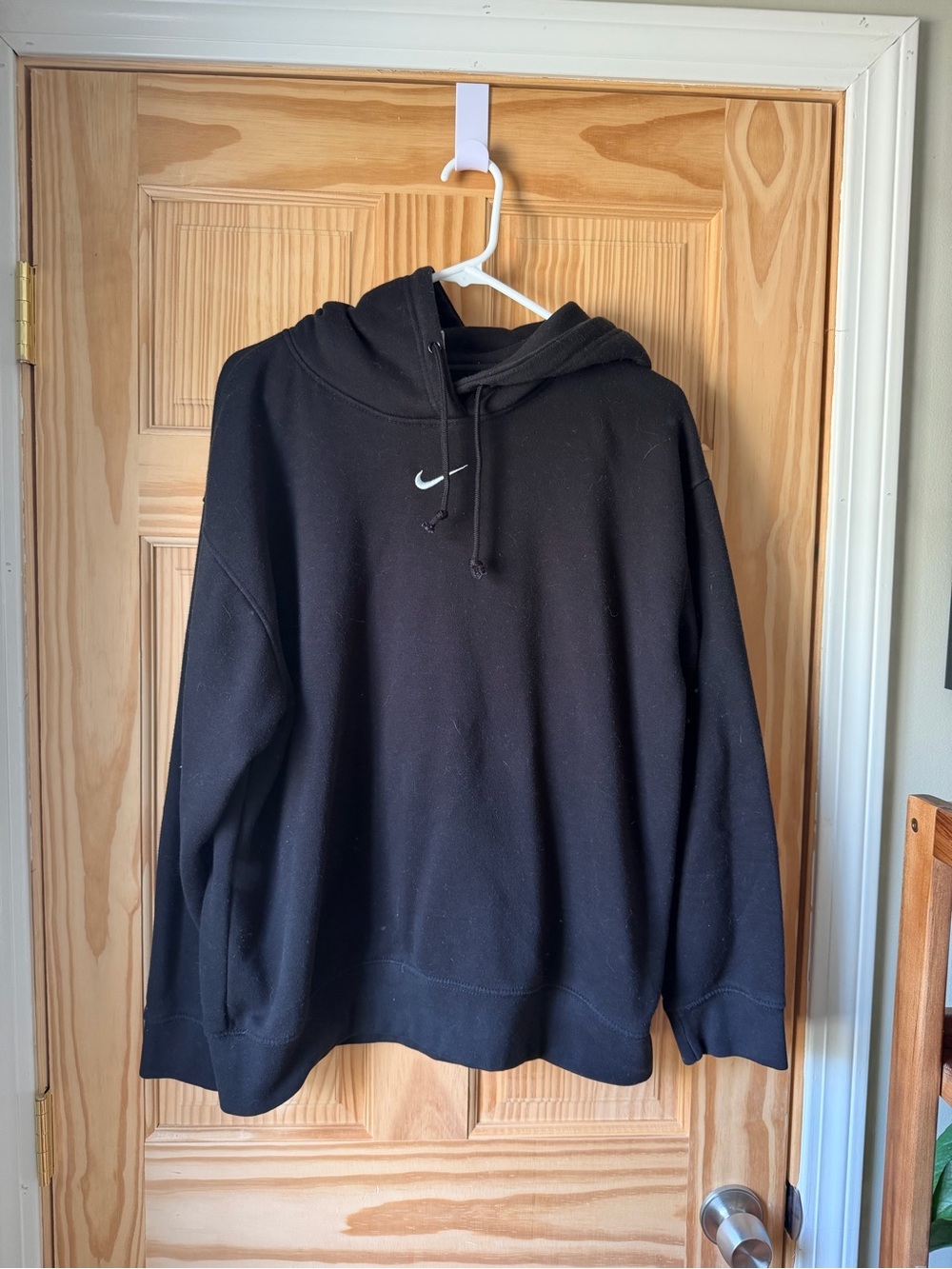 Nike Women’s Black Pullover Hoodie